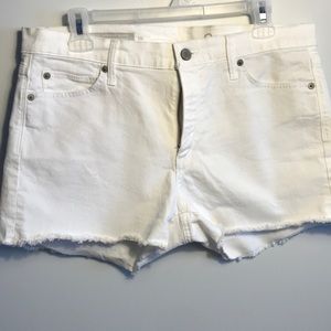 Gap white shorts